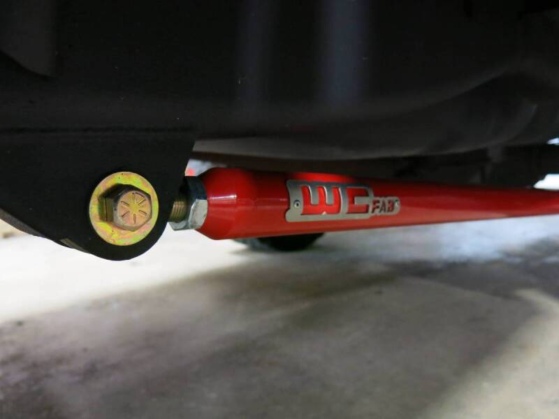 Wehrli 99-10 Ford / 94-22 RAM Univ ECLB/CCLB 68in. Traction Bar Kit - Bengal Red