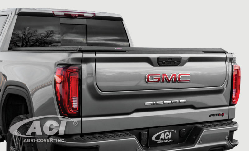 Access 2019+ Chevy/GMC 1500 5ft 8in Bed (w/o Bedside Storage) LOMAX Tri-Fold Cover - Diamond Plate
