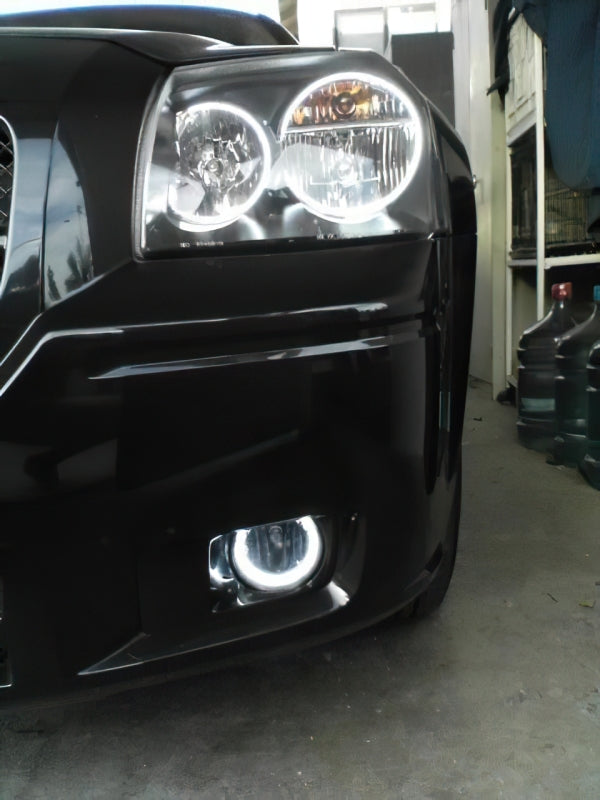 Oracle Chrysler 300C 05-10 LED Fog Halo Kit - White