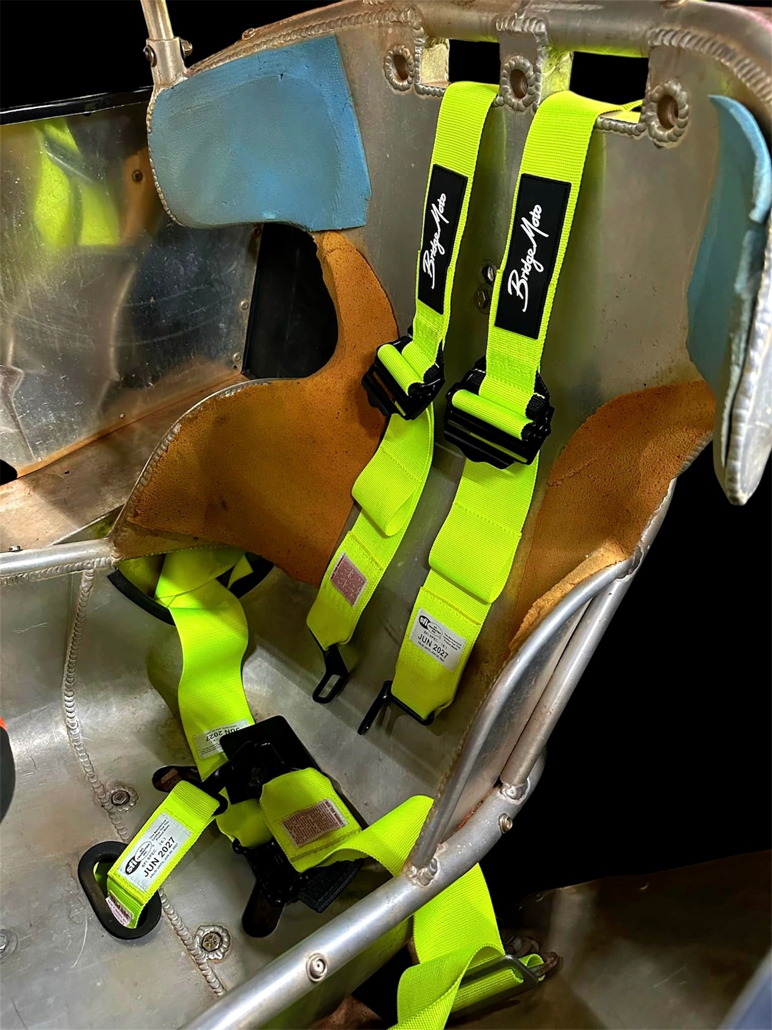 SFI 2+3 Latch N’ Link 5 Point  Ratchet Harness